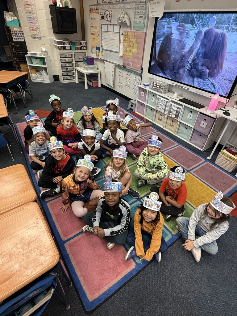 Kindergarten had a wonderful time with the Zoo on Wheels today!