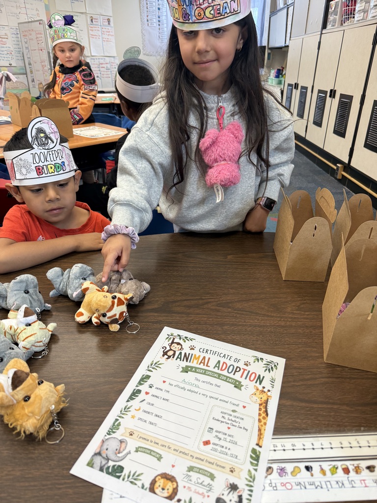Kindergarten had a wonderful time with the Zoo on Wheels today!