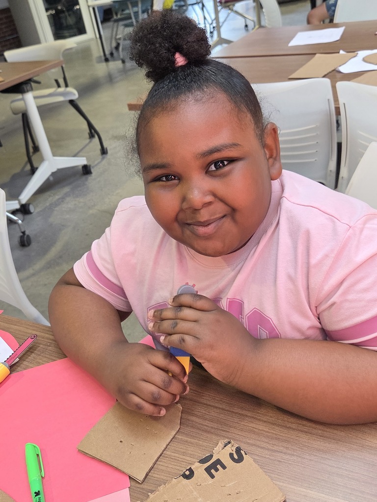 A student at the FluxSpace having a great time! 