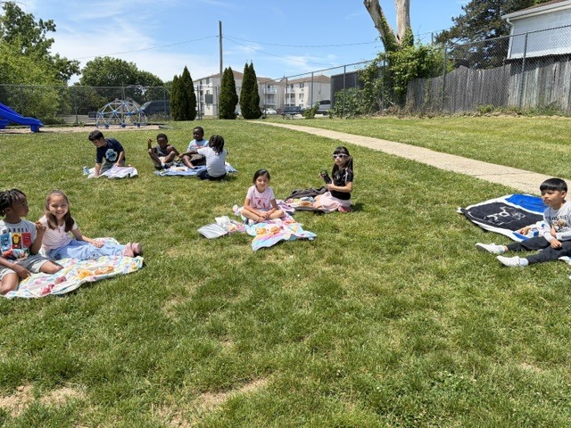 1st graders enjoying their picnic.