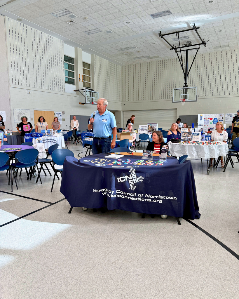 Community partner speaking to the new teachers.