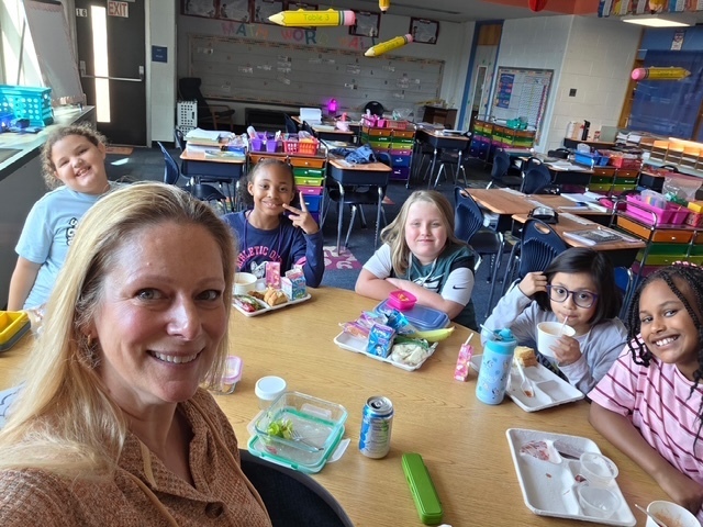 Students who earned lunch bunch