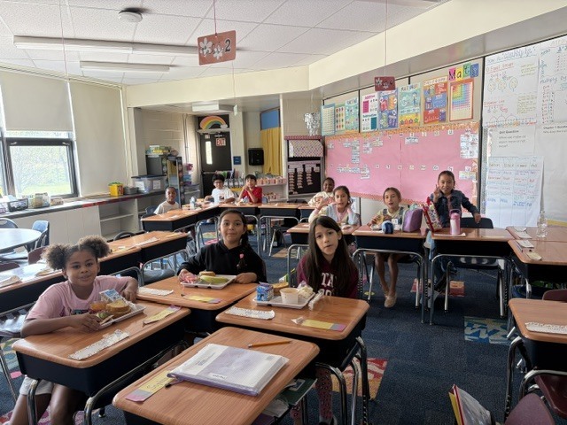 Students who earned lunch bunch