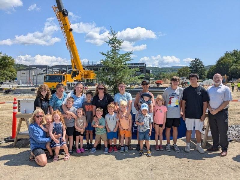 Steel signing  community