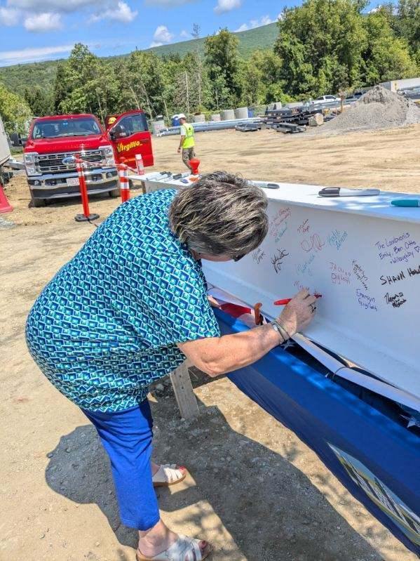 Steel signing Mayor
