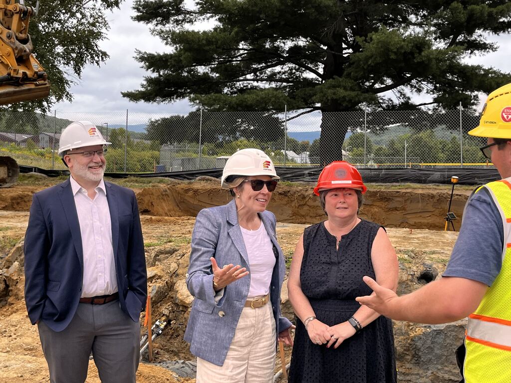 Governor's visit to GES site