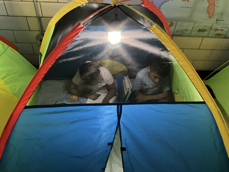 reading tents