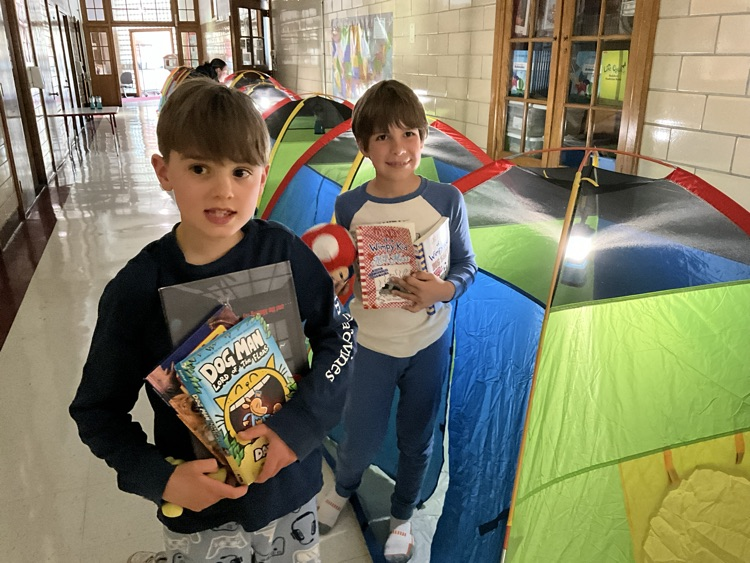 reading tents