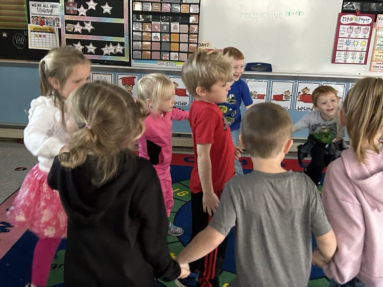 30 second dance party! All choose to dance together in a circle! ❤️