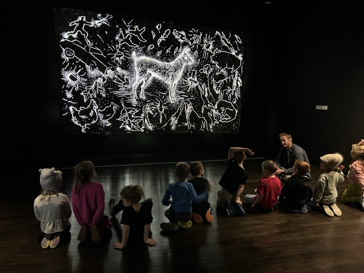 Using light and tin foil