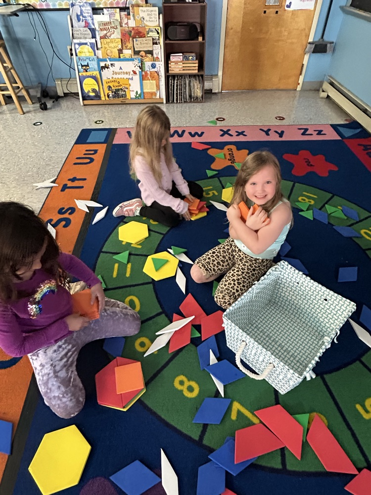 Learning and creating with shapes