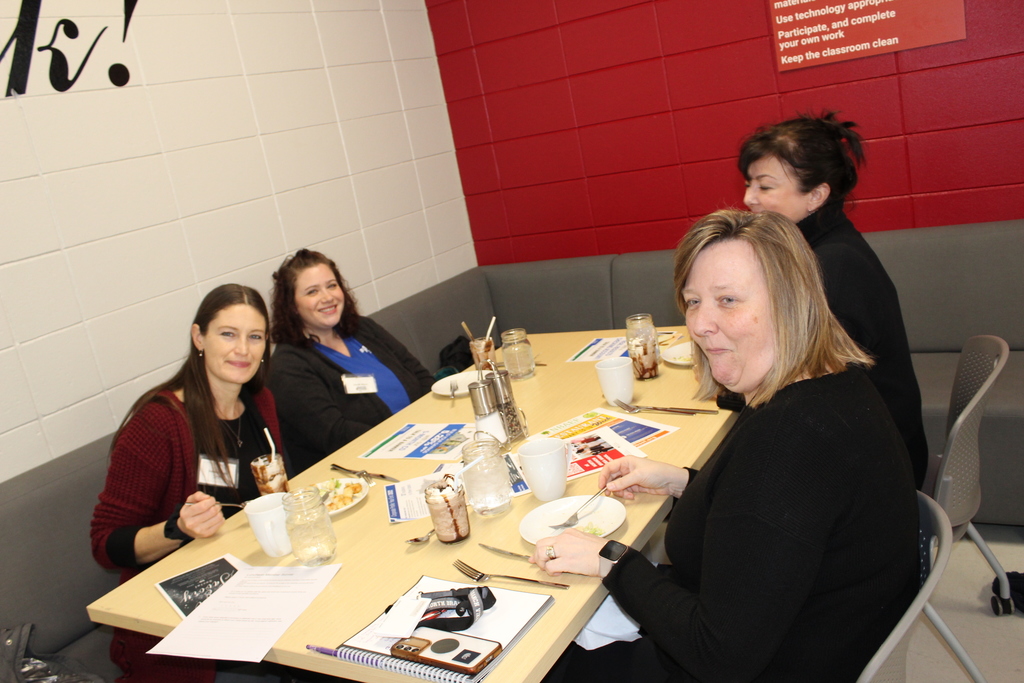 Chamber members enjoying lunch
