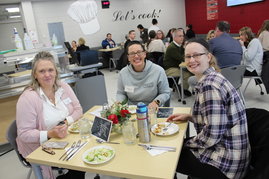 Chamber members enjoying lunch