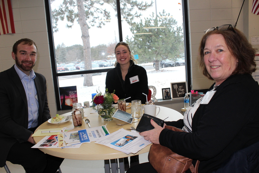 Chamber members enjoying lunch
