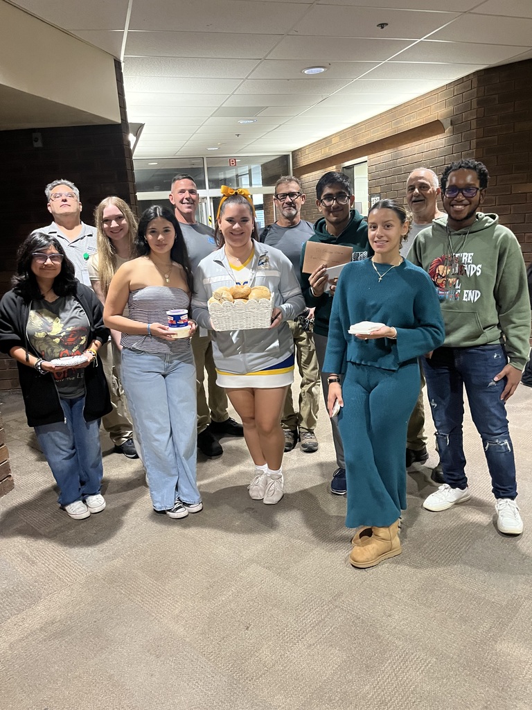 Students bringing breakfast