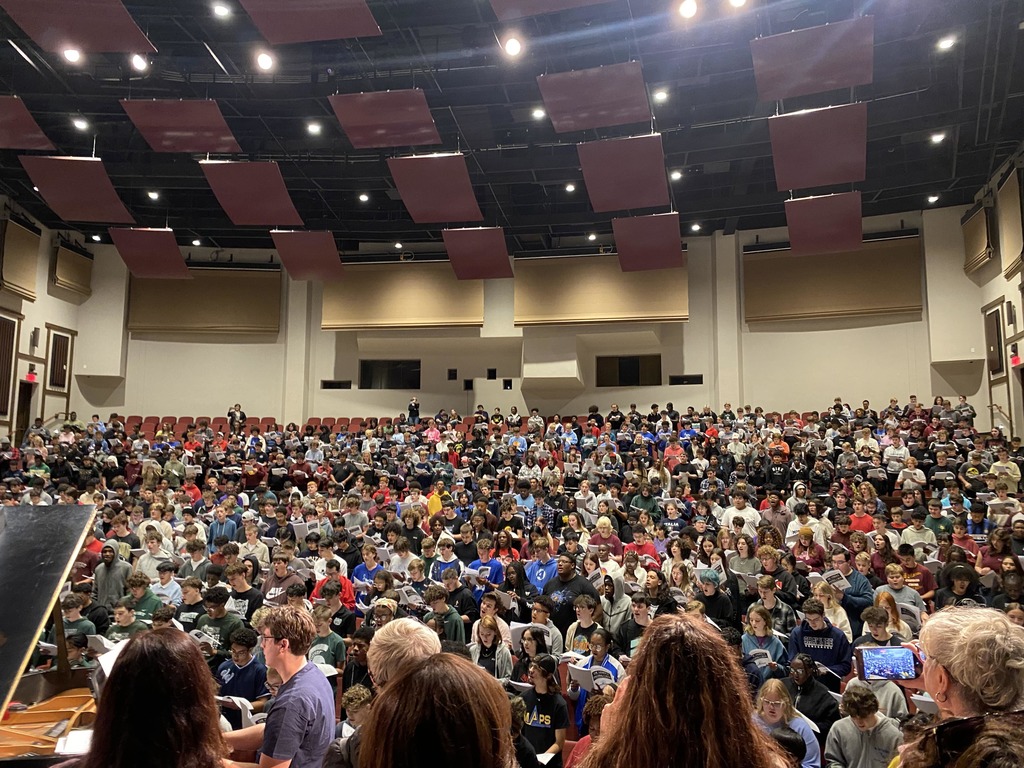 700 tenor and bass singers