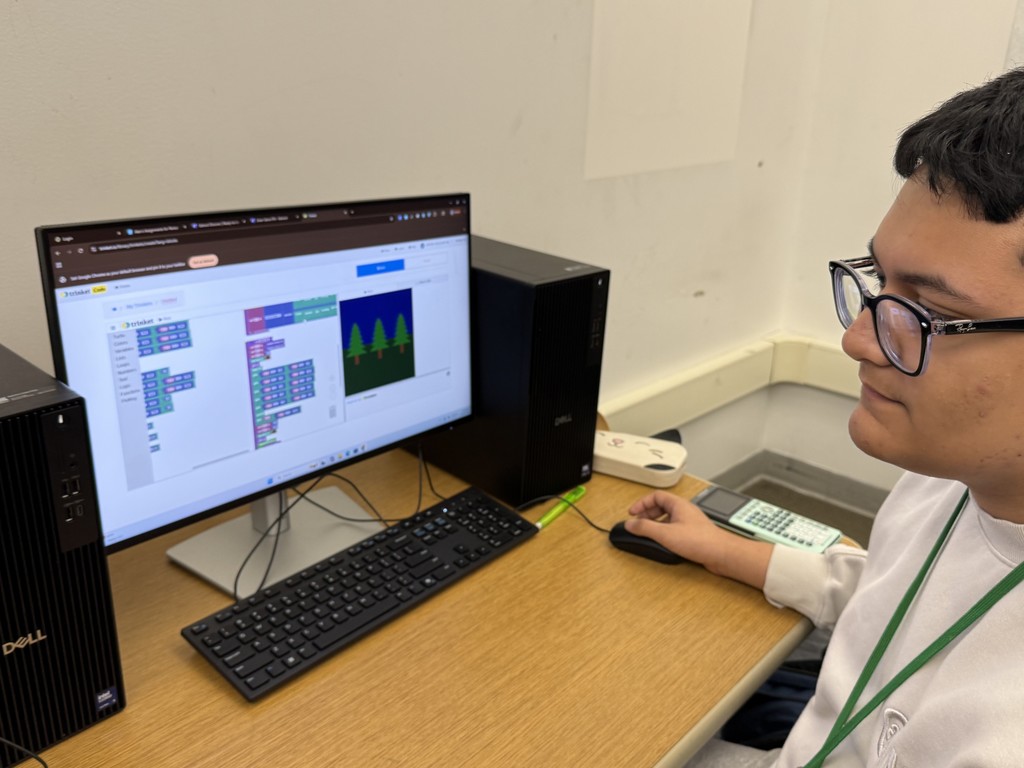 In Ms. Purohit's Computer Science Class, kids are busy coding Christmas tree using trinket platform. 