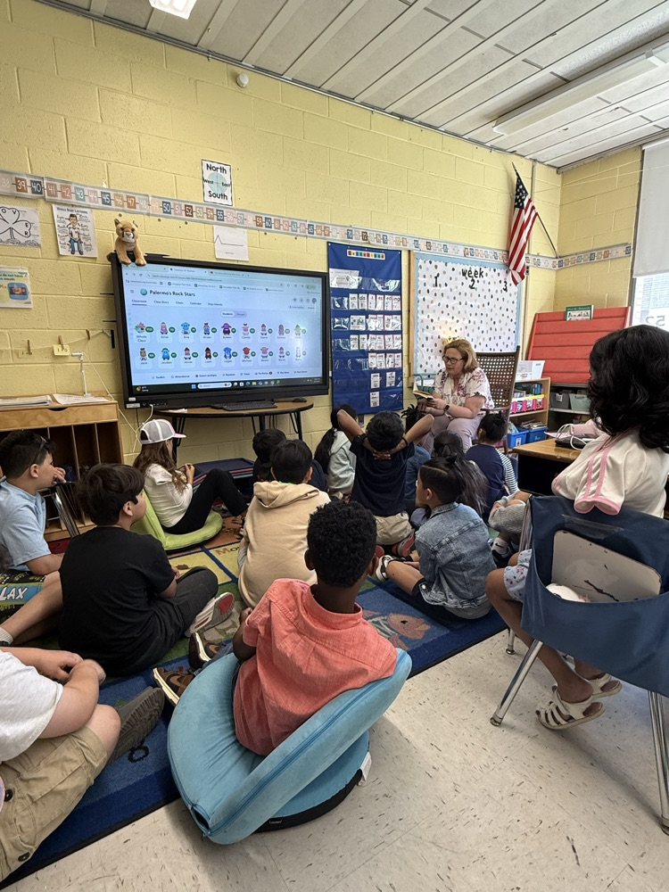 teacher doing a read aloud 