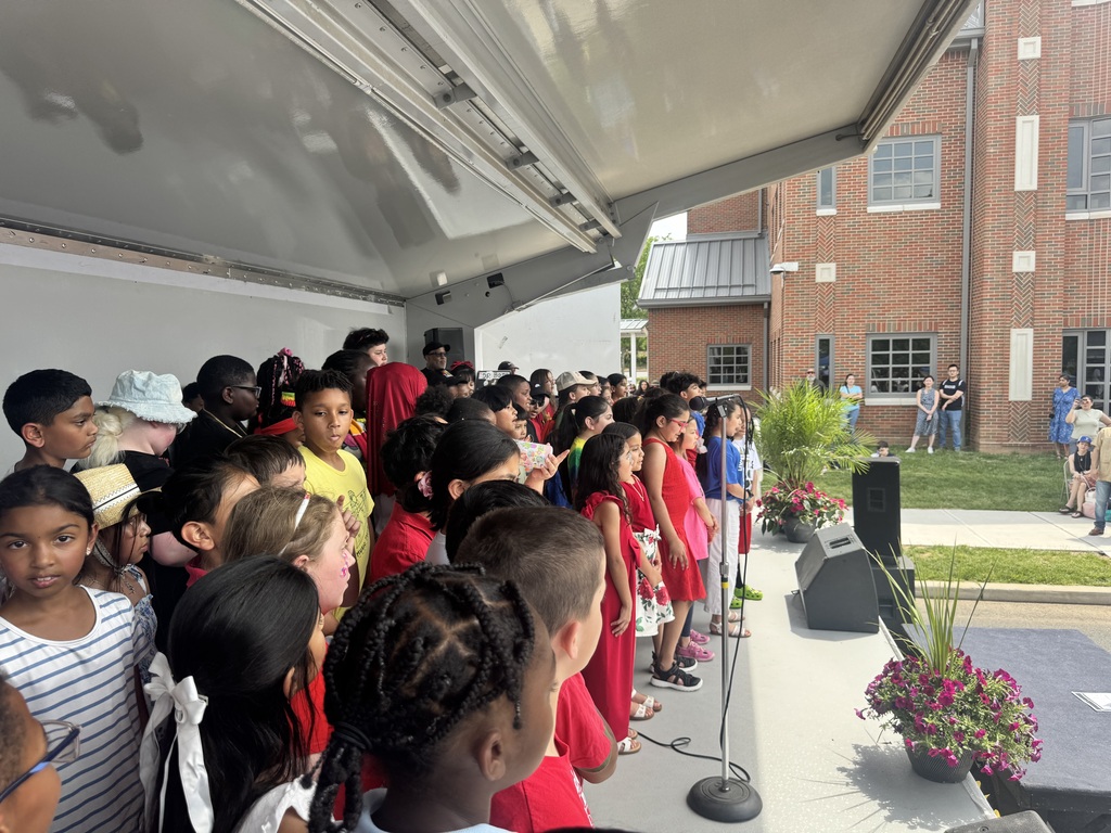 Judd Chorus sings with Livingston Park Singers