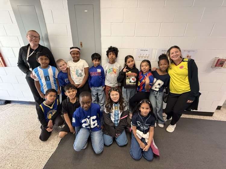 teaming up for kindness  group photo