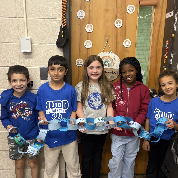 Students holding up a  Respect chain! 