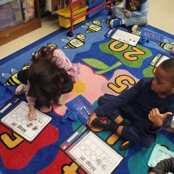students mapping high frequency words