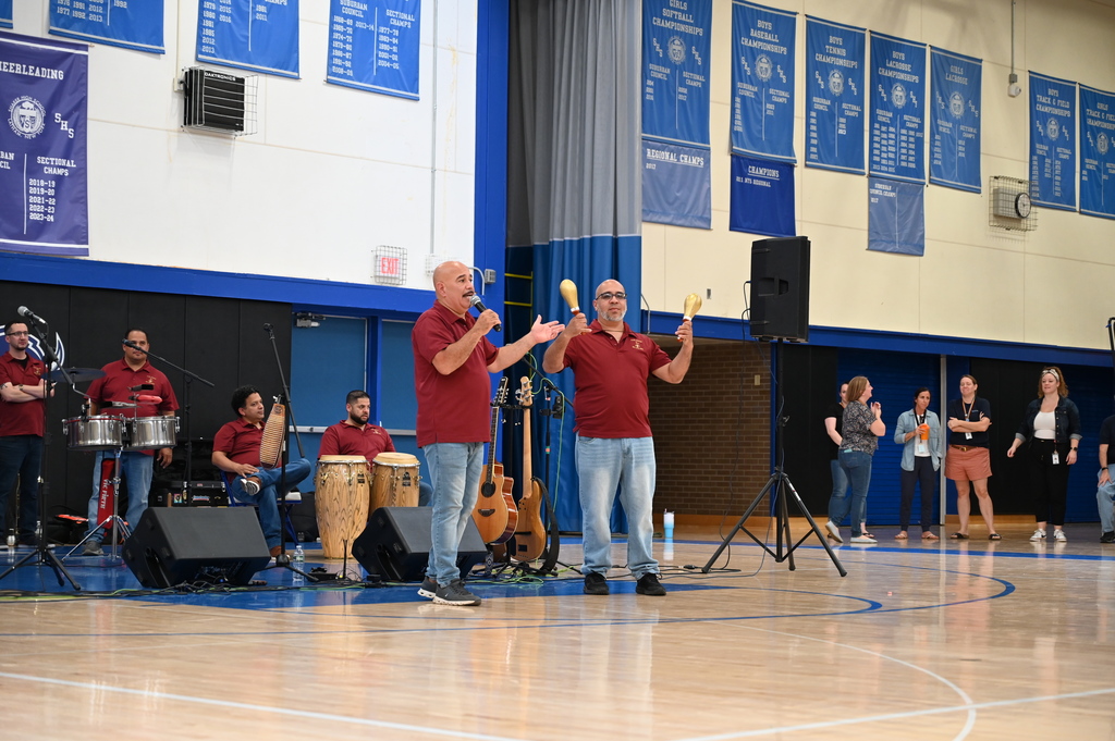 Alex Torres & Latin Orchestra Performance