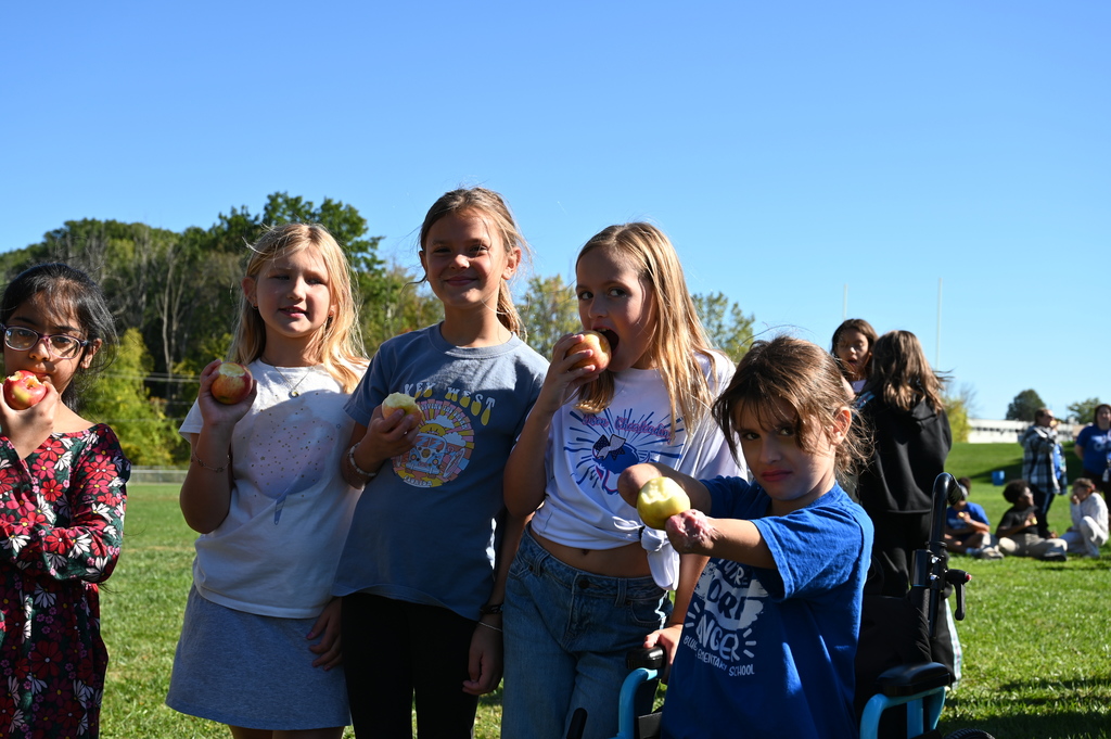 Blue Creek Students at Big Apple Crunch
