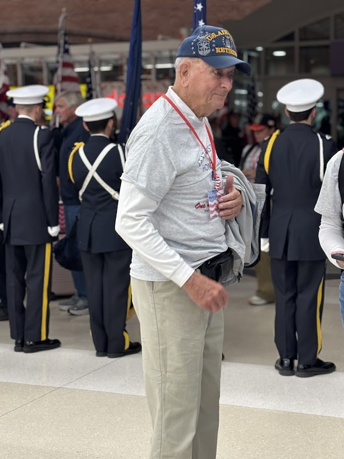 veteran at the honor flight military ceremony 