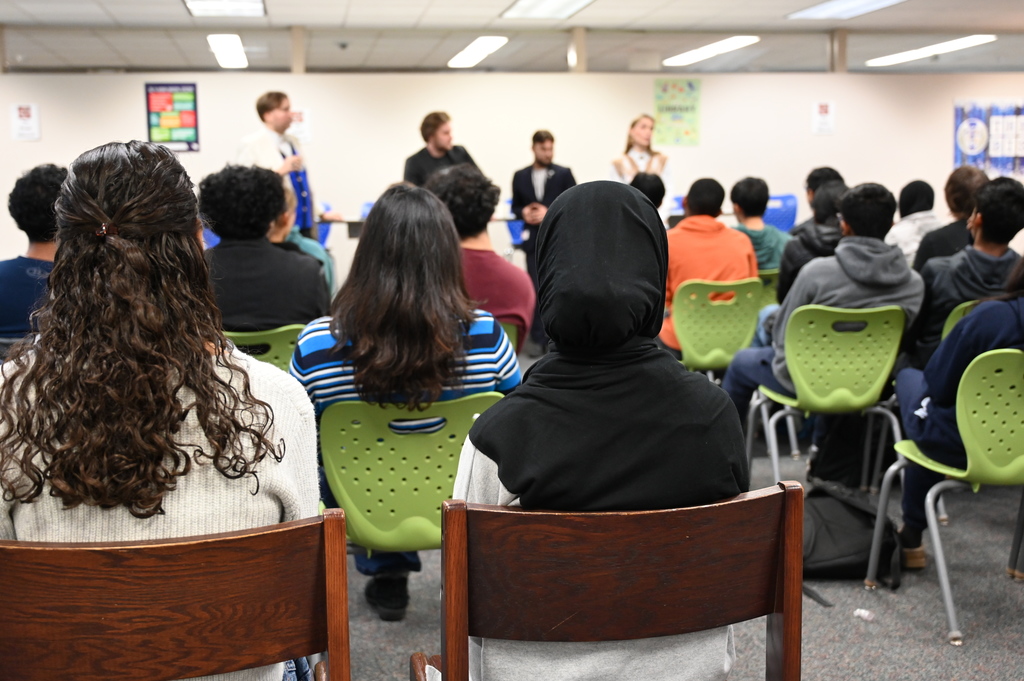 Students listening to the Estonian delegates
