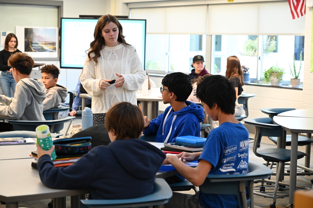 Students teaching kids