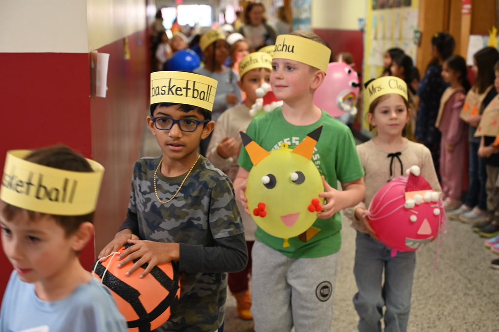 Balloons over boght parade