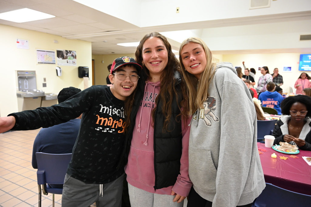 SHS students with Communications student