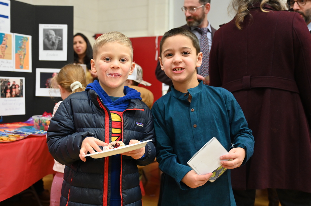Loudonville students enjoy the festival food