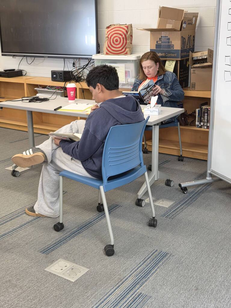 students reading during read a thon
