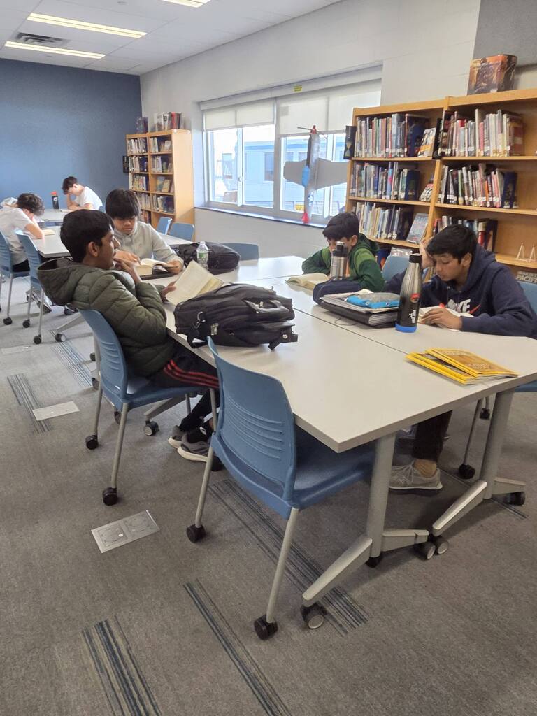 students reading during read a thon