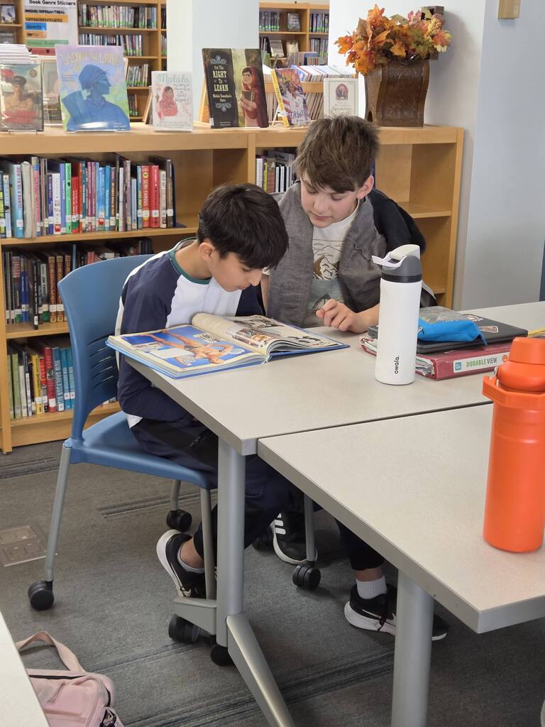 students reading during read a thon
