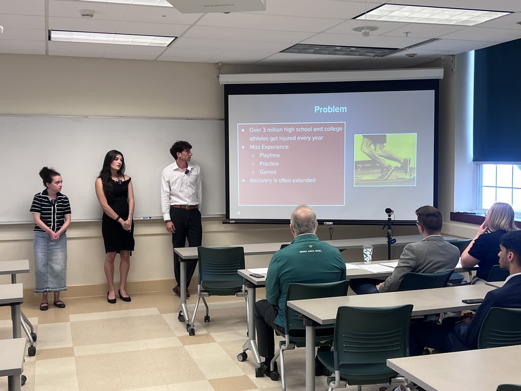 SHS capstone engineering students