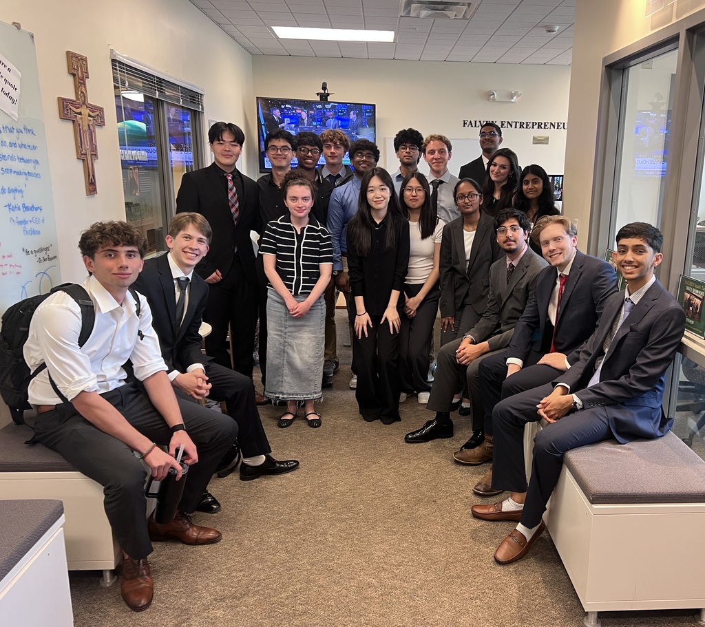 SHS capstone engineering students