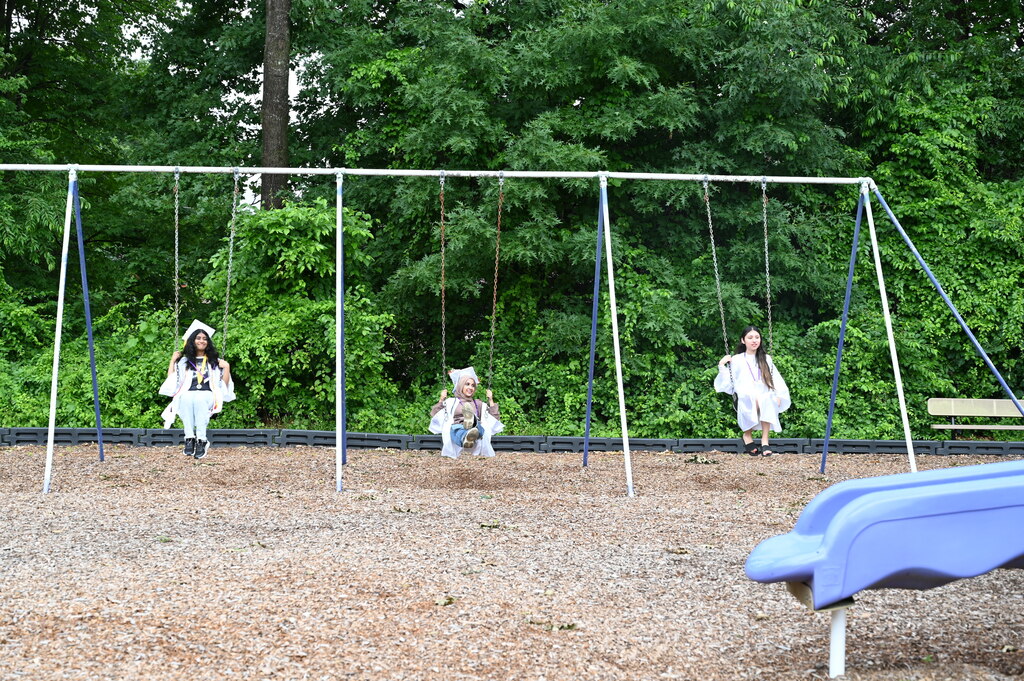 Shaker seniors on swings