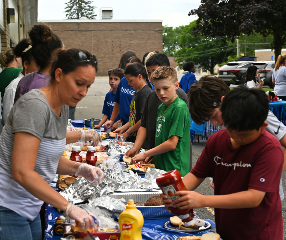 Forts Ferry fifth graders get BBQ