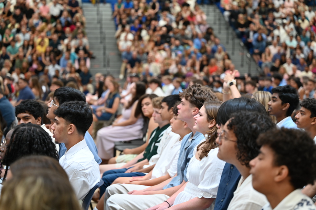 SMS students watch graduation