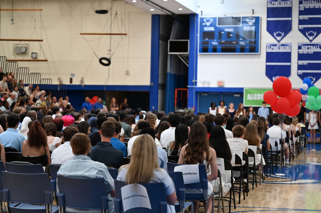 SMS students watch graduation