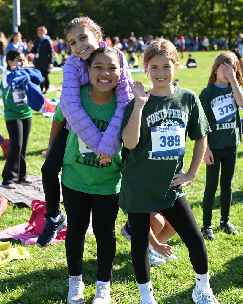 Forts Ferry girls pose for picture