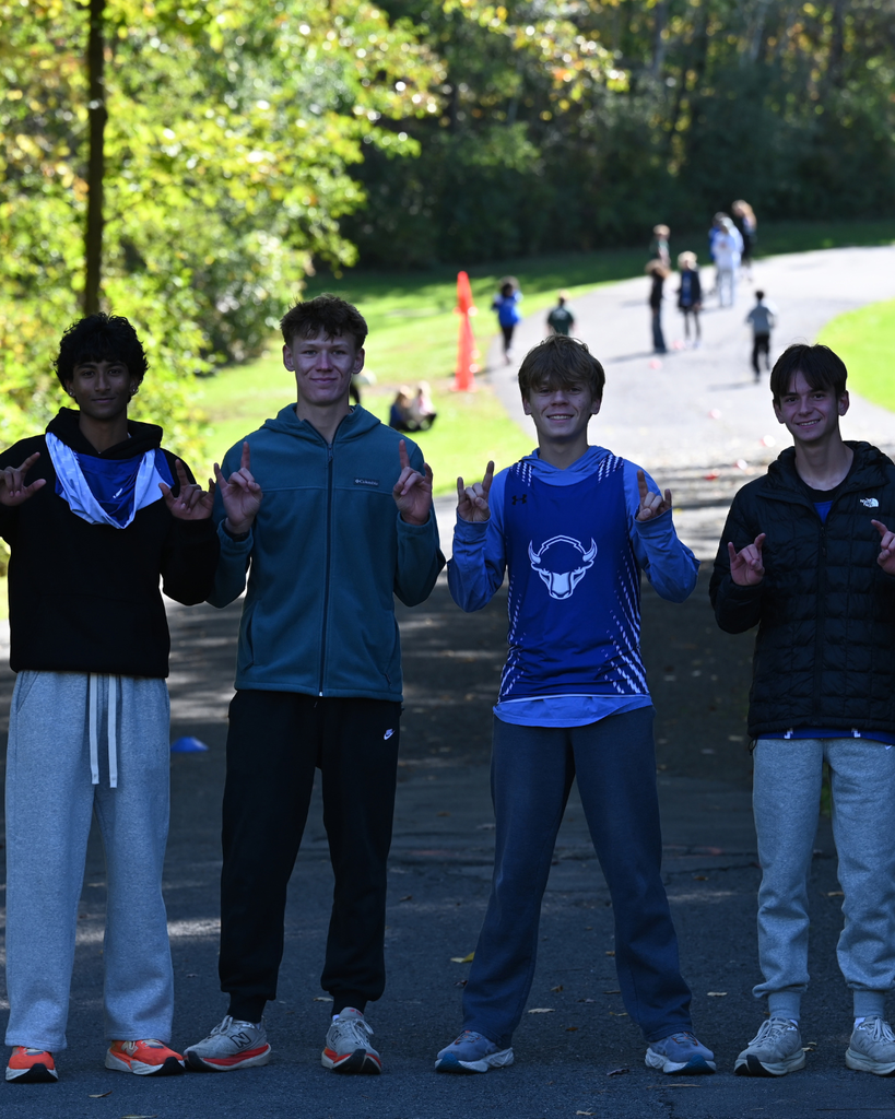 Boys Varsity XC athletes