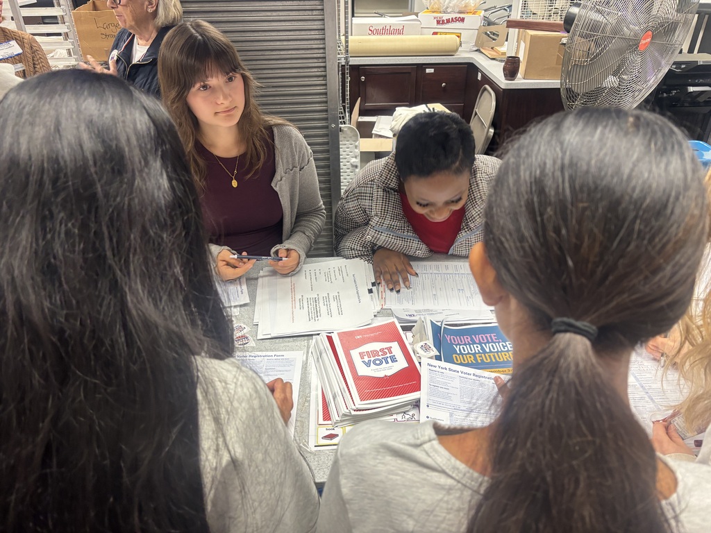 shaker high school students registering to vote