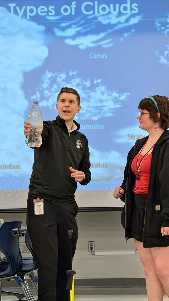 WAVE TV Meteorologist Ryan Hoke  Visits NHMS 8th Graders