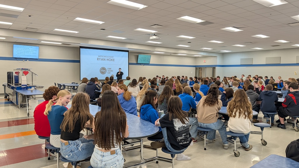 WAVE TV Meteorologist Ryan Hoke  Visits NHMS 8th Graders