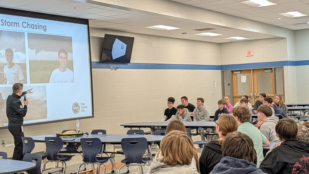 WAVE TV Meteorologist Ryan Hoke  Visits NHMS 8th Graders