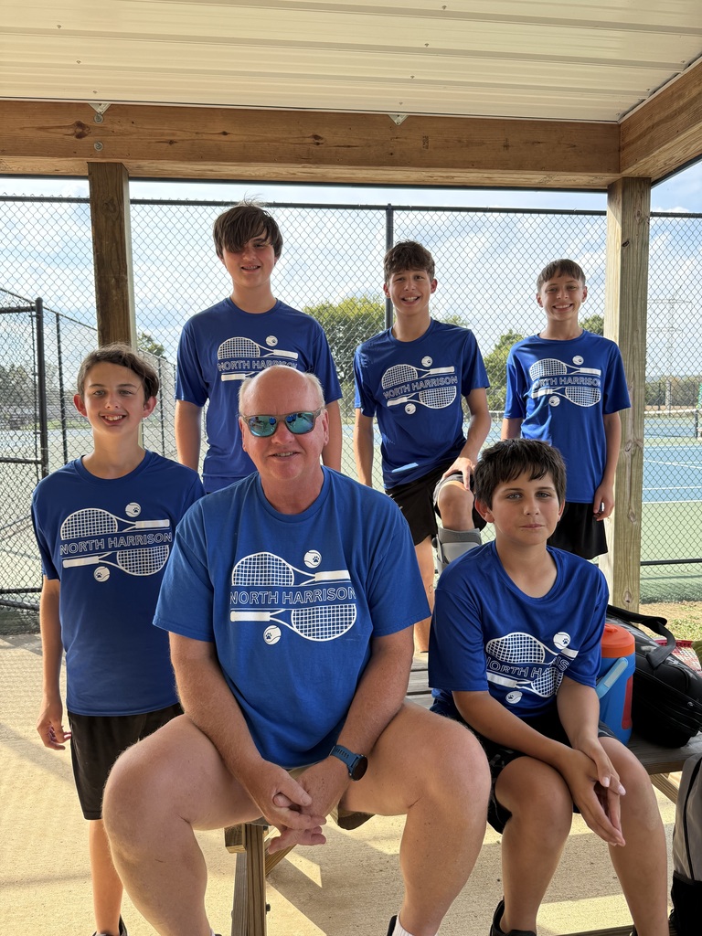 The NHMS boys tennis team finished up their season!